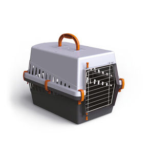 Picture of Pet carrier cm 50 x 33 x 32 h with metal door.